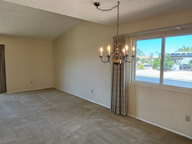 Building Photo - Spacious 3 bedroom Long Term Unfurnished home in Leisure World a 45+ Active Adult Resort Community