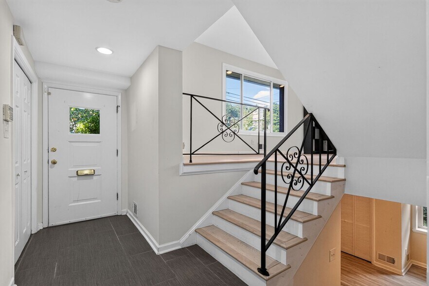 Building Photo - 3521 Yuma St NW