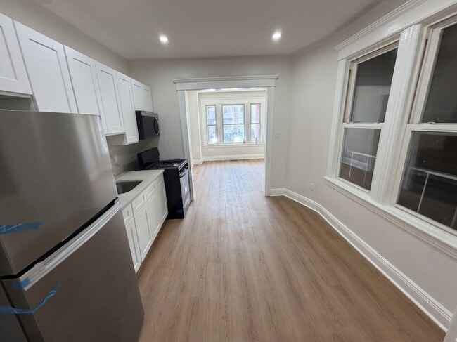 Building Photo - 22 Stegman St
