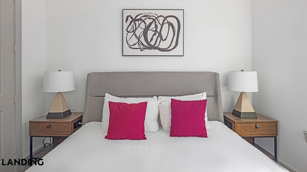 Building Photo - 3030 Summer St