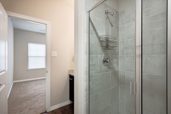 Building Photo - 2721 Vine Ct