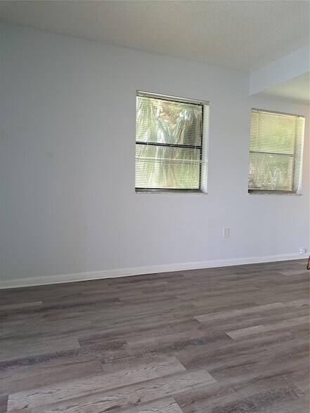 Building Photo - 5200 NW 31st Ave