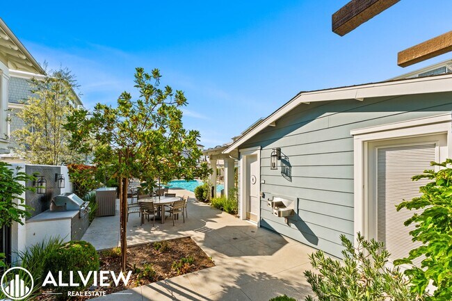 Building Photo - *Limited Move In Special! $1,000 Off First...