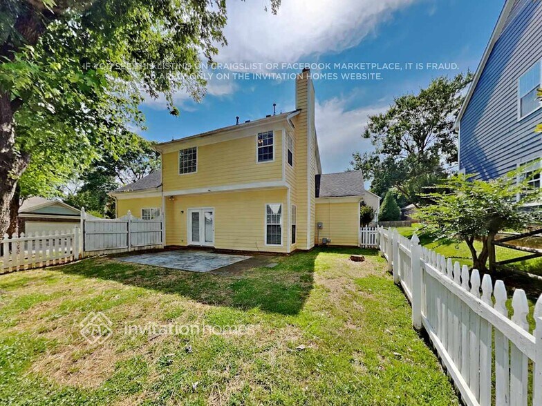 Building Photo - 102 Lakewood Cir Dr