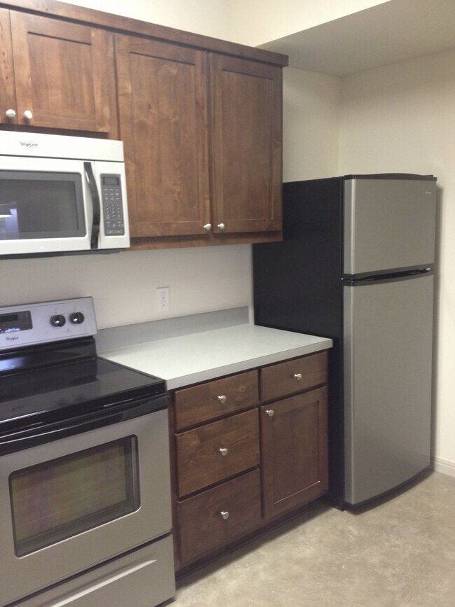Building Photo - 1011 N LBJ Dr