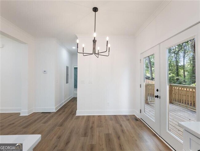 Building Photo - 2438 Shadburn Ferry Dr