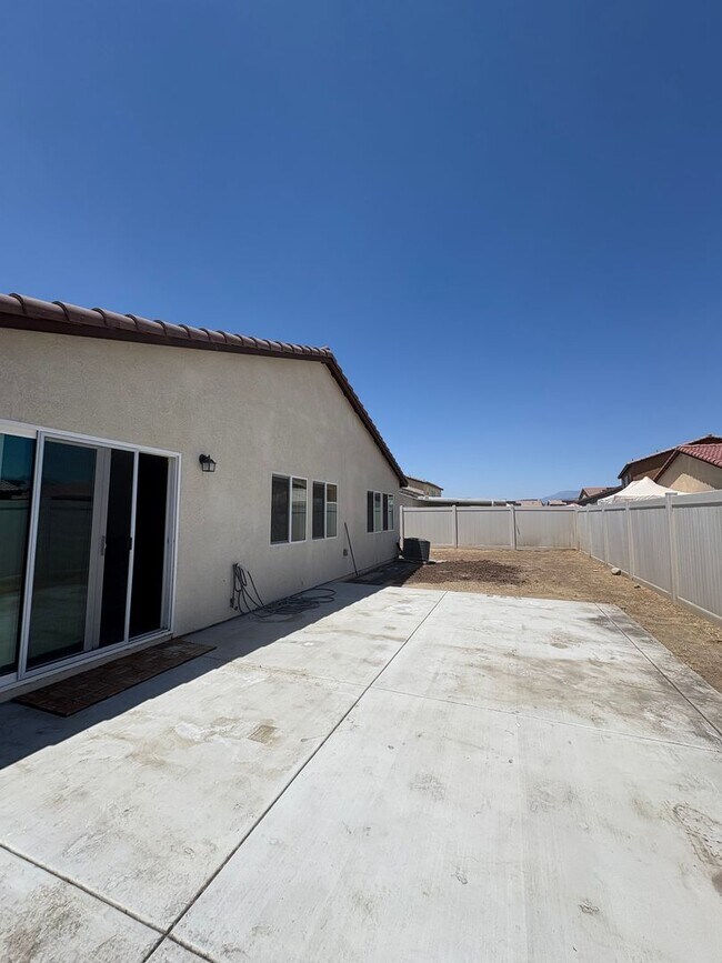 Building Photo - Beautiful Newly Built Single-Family Home-Hemet!