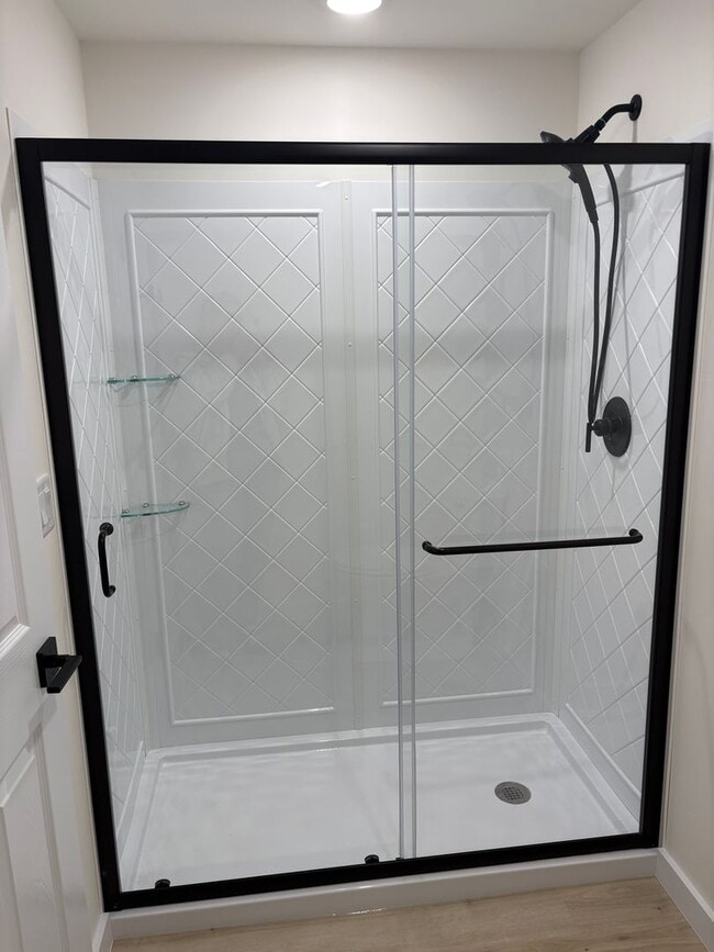 Building Photo - NEWLY RENOVATED 2 bed/ 1 bath Basement Apartment for Rent – All Utilities Included