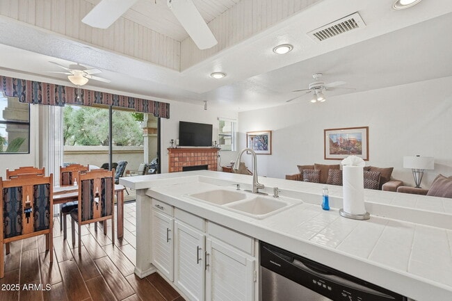 Building Photo - 9705 E Mountain View Rd