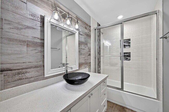 Building Photo - "Charming 3-Bedroom Oasis in Alamo, TX with 2 Full Baths – Your Cozy Retreat Awaits!"