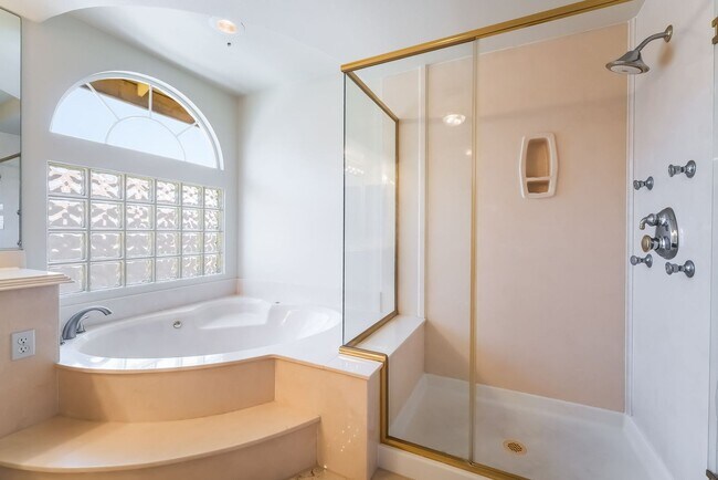 Building Photo - Beautiful Three Story, Five Bedroom Home with Lagoon Style Pool and Spa