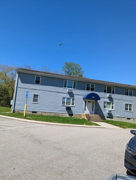 Primary Photo - 65 Horse Pond Rd