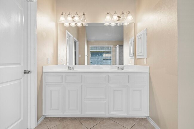 Building Photo - 7242 Rambling Tree Ln