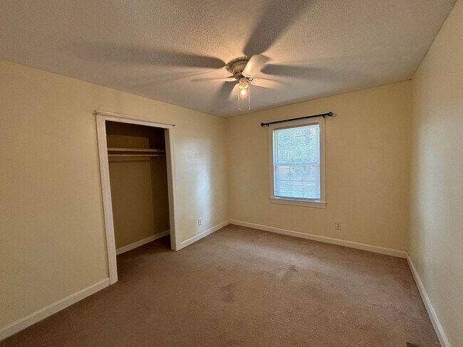 Building Photo - 2755 Hwy 123 N