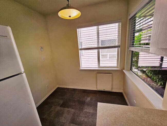 Building Photo - 3214 - Surreal Designs, LLC