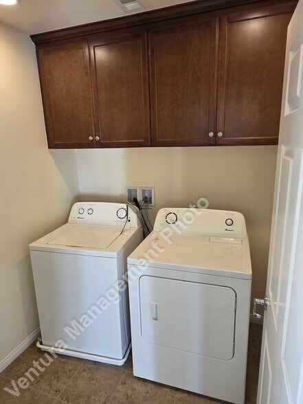 Building Photo - 13347 Stonebridge Ct