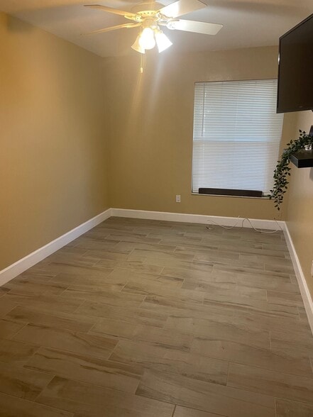 Building Photo - 2521 Gary Cir