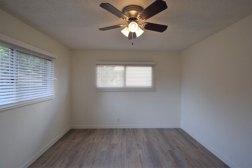 Building Photo - 4920 Laurel Canyon Blvd