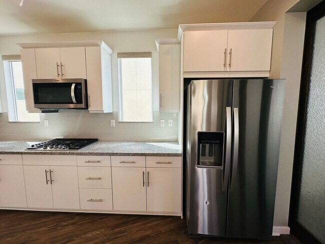 Building Photo - Modern Otay Ranch Home with Spacious Floor Plan & Community Amenities
