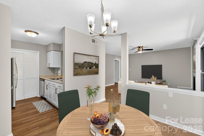 Building Photo - 11084 Harrowfield Rd