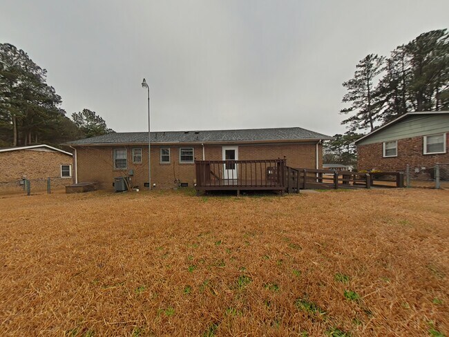 Building Photo - 6841 Radial Dr