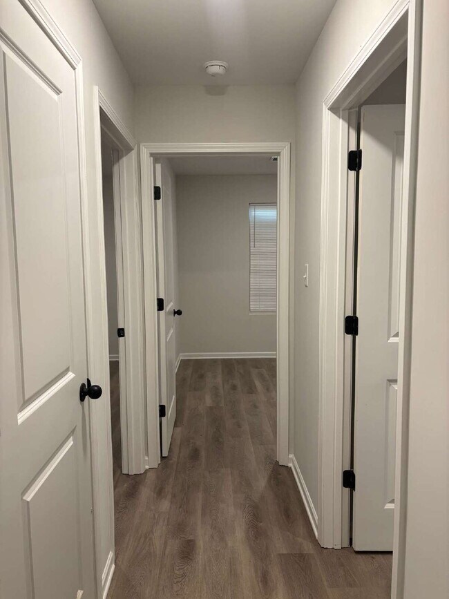 Building Photo - "Charming 4-Bedroom Home with 2 Full Baths on Callie Rd, Memphis – Spacious Living Awaits!"