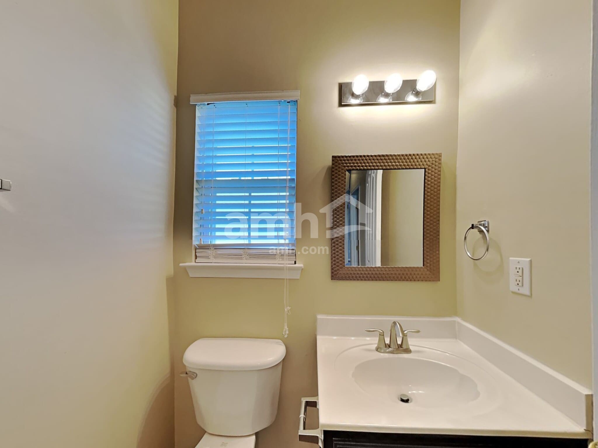 Building Photo - 133 Milroy Ln