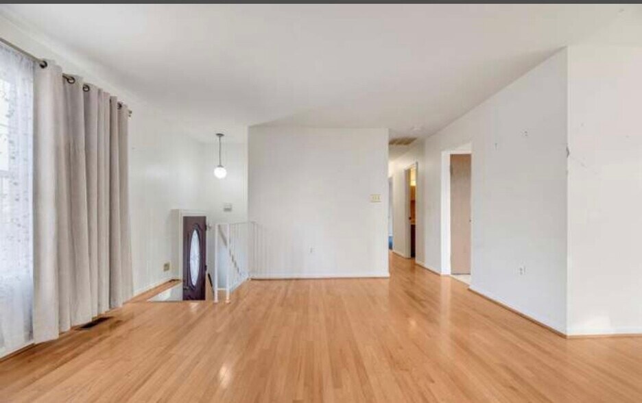 Building Photo - 2014 Ritchie Rd