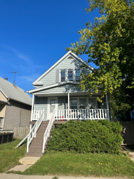 Building Photo - 1809 17th Ave