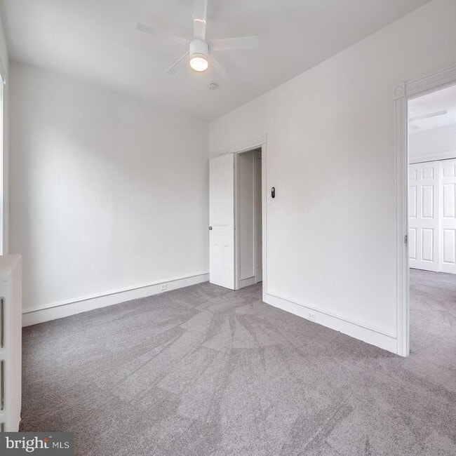 Building Photo - 243 Krams Ave