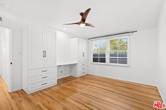 Building Photo - 12730 La Maida St