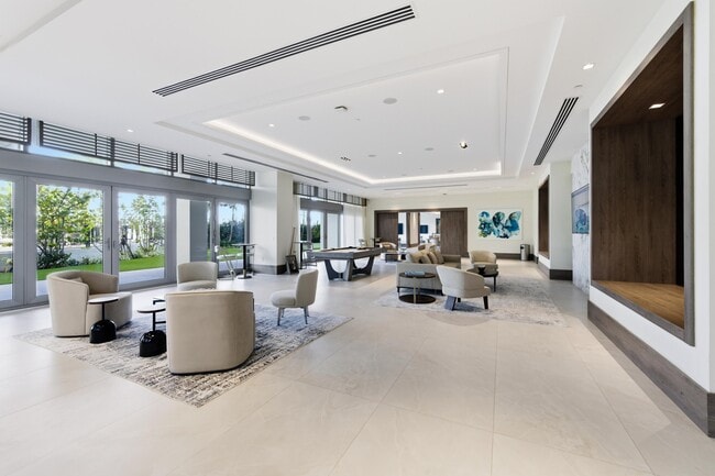 Building Photo - 220 Lake Shore Dr