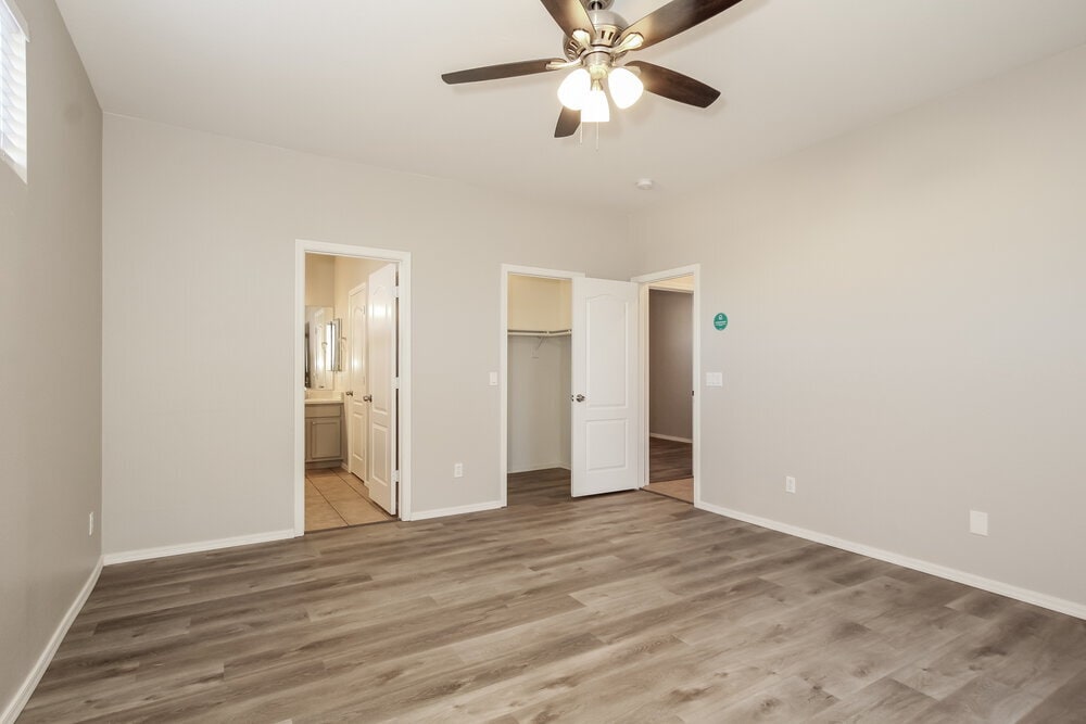 Building Photo - 8713 N 58th Ln