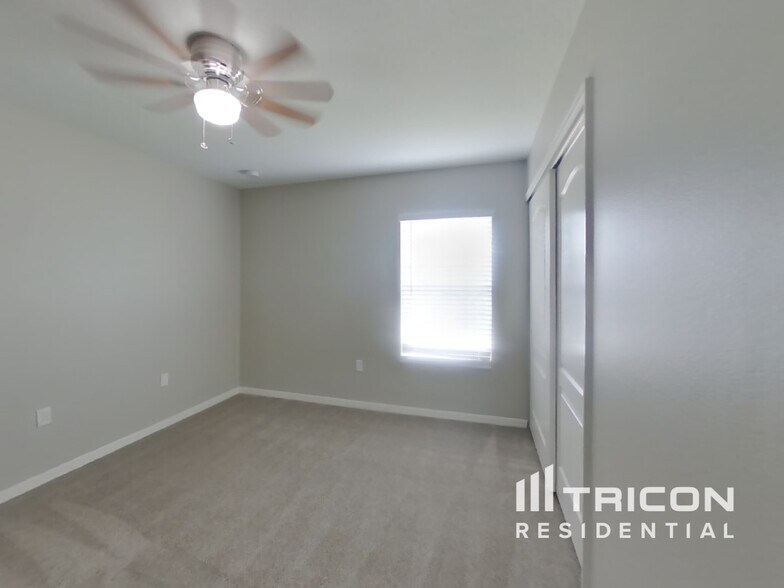 Building Photo - 19609 Timberbluff Dr