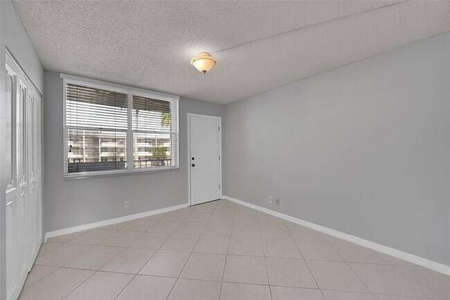 Building Photo - 777 S Federal Hwy