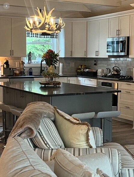 Building Photo - 880 W Wakefield Blvd