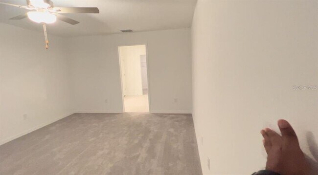 Building Photo - 8917 Little Bluestem Dr