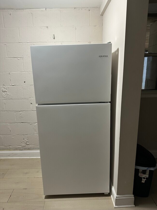 Fridge - 120 Chappell Rd SW