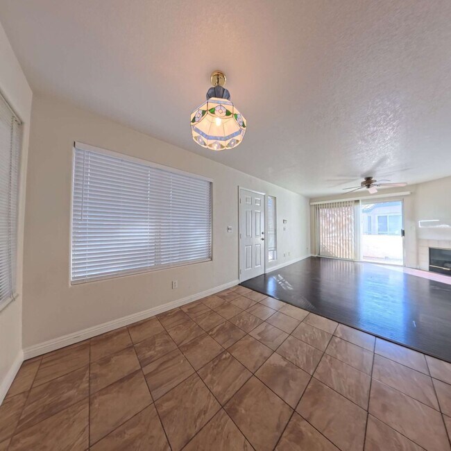 Building Photo - 3 Bedroom | 2nd Floor | Laminate Floors | Gated Community