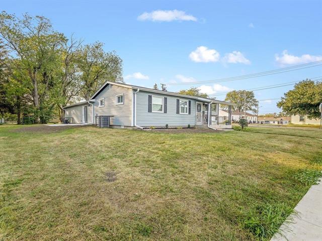 Building Photo - 2205 Clover Ave