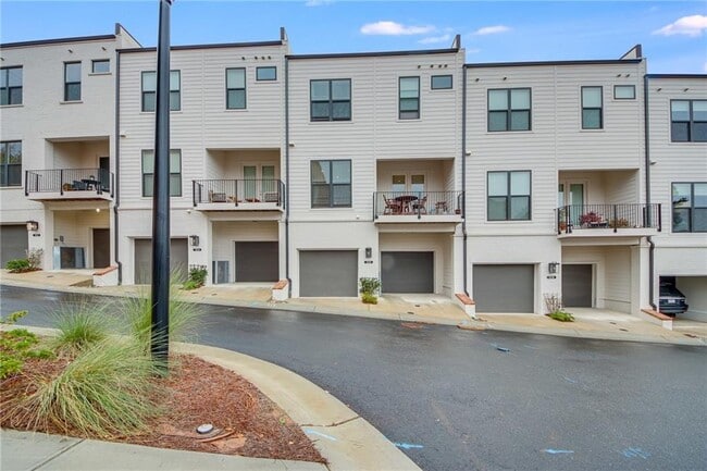 Building Photo - 306 Burgess Walk