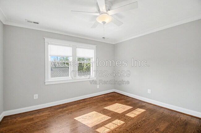 Building Photo - 14 W Caton Ave