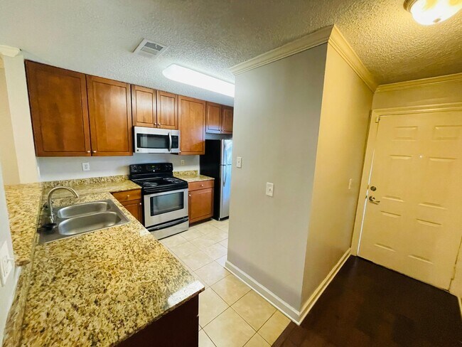 Building Photo - 2BR/2BA FOR RENT