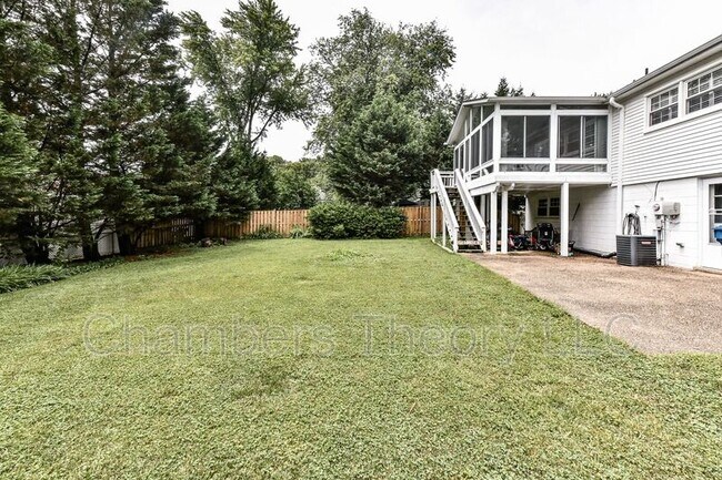 Building Photo - 7807 Suffolk Ct