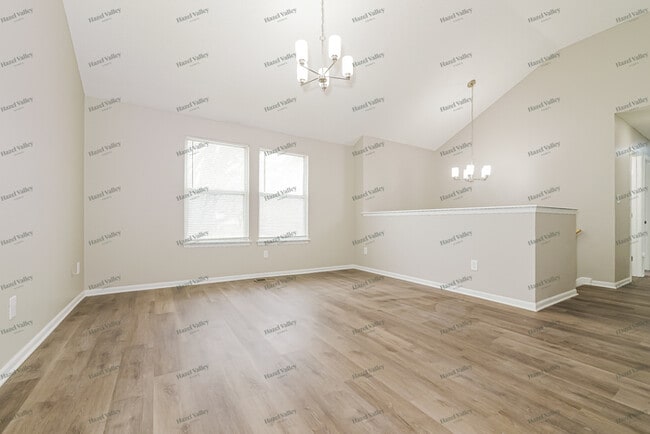 Building Photo - 1923 Jackson Ave