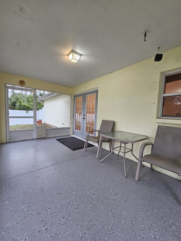Building Photo - 3616 Spinner Ave