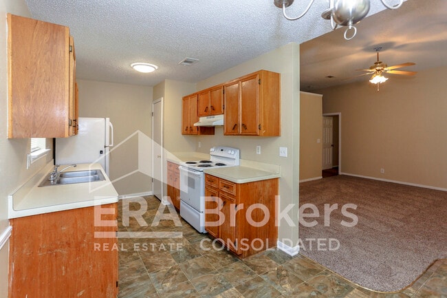 Building Photo - 2304 Sherman Dr