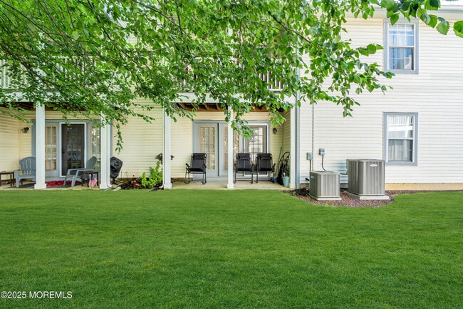 Building Photo - 127 Evergreen Ct