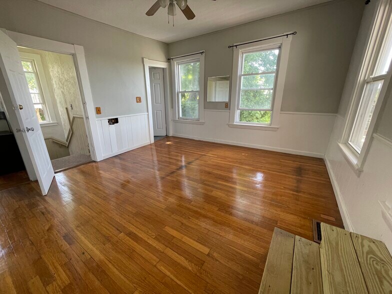 Dining Room - 55 Huntington Ave