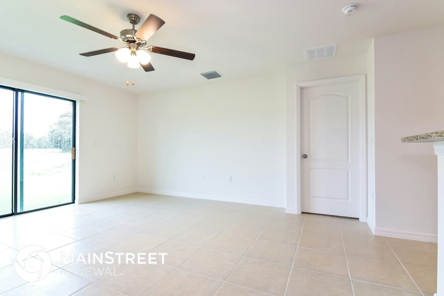 Building Photo - 8237 Silverbell Loop